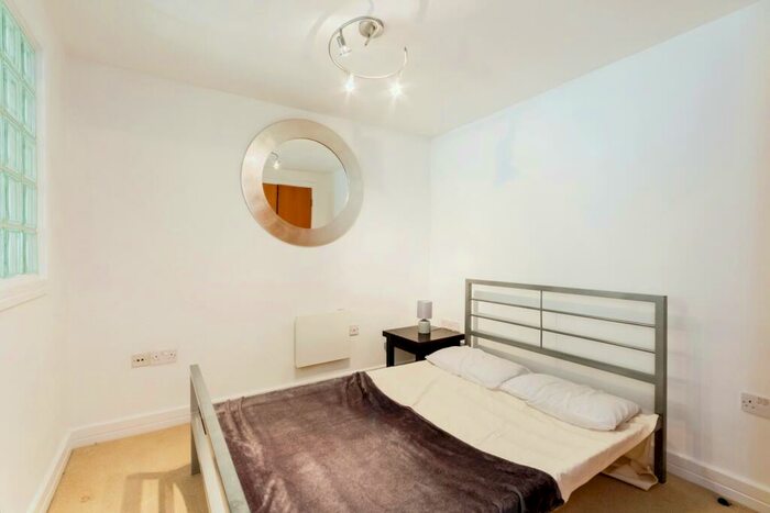 2 Bedroom Apartment To Rent In The Arena, Nottingham, NG1