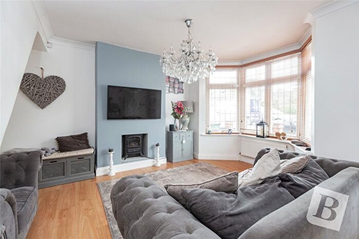 2 Bedroom Semi-Detached House For Sale In Cross Road, Mawneys, Romford, RM7