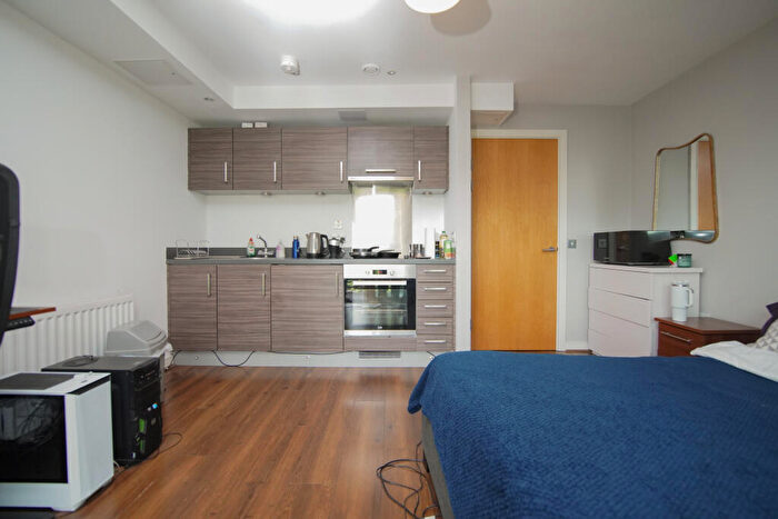 1 Bedroom Flat To Rent In Horizon, Broad Weir, BS1