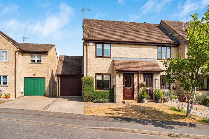2 Bedroom Semi-Detached House For Sale In Manor Road, Witney, OX28