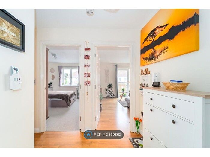 1 Bedroom Flat To Rent In King George Crescent, Wembley, HA0