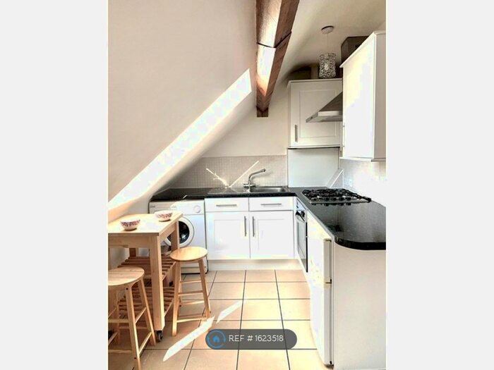 Studio To Rent In South Street, Epsom, KT18