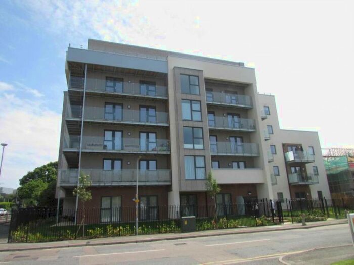2 Bedroom Flat To Rent In Manor Way, Borehamwood, WD6