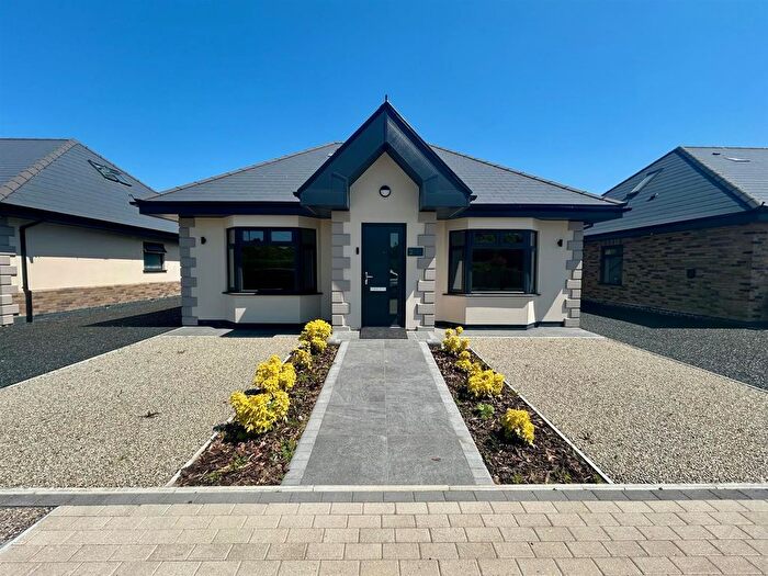 3 Bedroom Bungalow To Rent In Readers, Fobbing, Stanford-Le-Hope, SS17