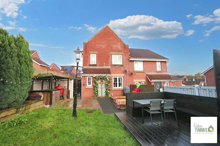 3 Bedroom Semi-Detached House For Sale In Willowbrook Walk, Norton Heights, Stoke-On-Trent, ST6