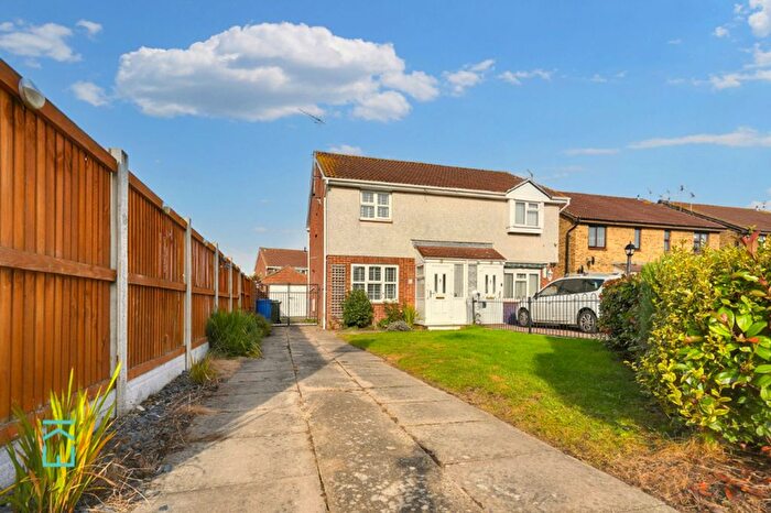 3 Bedroom Semi Detached House To Rent In Satis Avenue, Sittingbourne, ME10