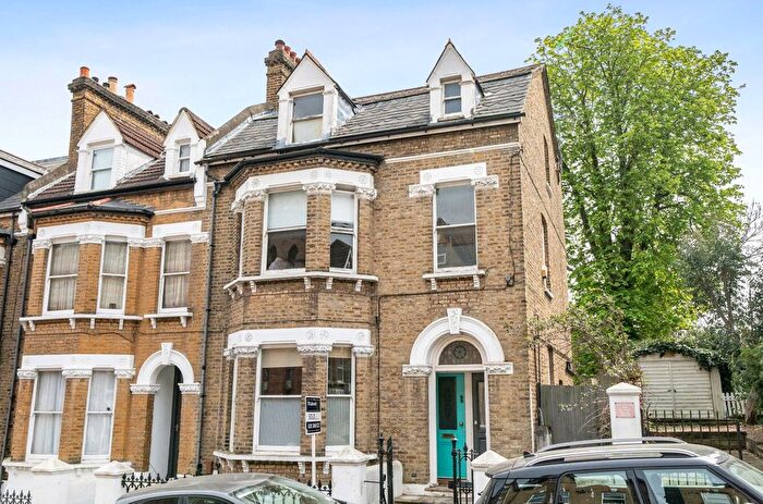 3 Bedroom Semi Detached House For Sale In Waldegrave Road, London, SE19
