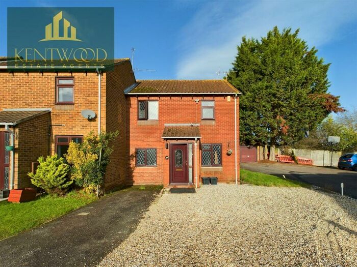 3 Bedroom End Of Terrace House To Rent In Chilcombe Way, Lower Earley, Reading, RG6