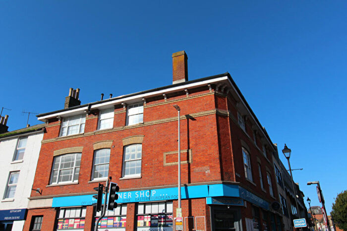 1 Bedroom Flat To Rent In Pano Court, Bell Road, Sittingbourne, Kent, ME10