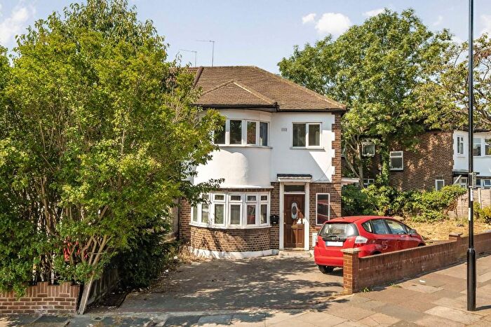 1 Bedroom Flat To Rent In Birkbeck Avenue, Greenford, UB6