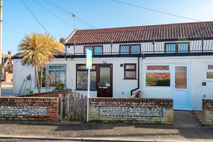 1 Bedroom Terraced House For Sale In Beach Road, Caister-On-Sea, NR30