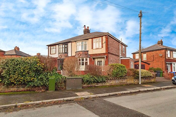 3 Bedroom Semi Detached House For Sale In Oakwood Avenue, Audenshaw, Manchester, Greater Manchester, M34