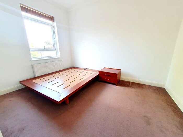 3 Bedroom Flat To Rent In Marquis Road, Wood Green, N22