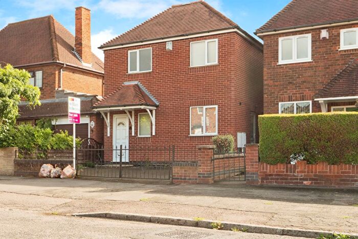 2 Bedroom Detached House For Sale In Sandhurst Road, Leicester, LE3