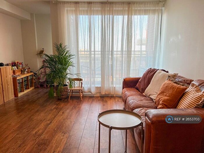 2 Bedroom Flat To Rent In Bailey House, London, SE18