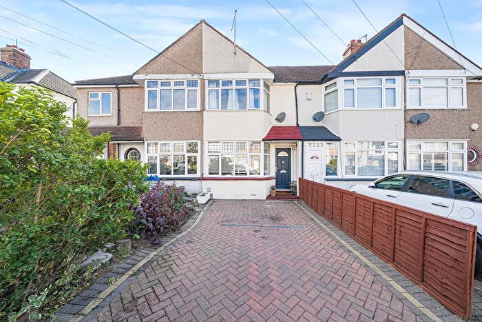 2 Bedroom Terraced House For Sale In Crofton Avenue, Bexley, DA5