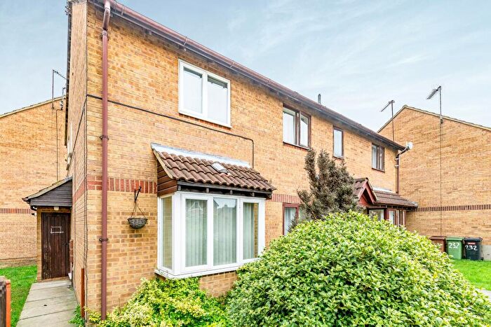 2 Bedroom House To Rent In Senwick Drive, Wellingborough, NN8