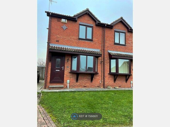 2 Bedroom Semi-Detached House To Rent In Ellis Close, Hull, HU12