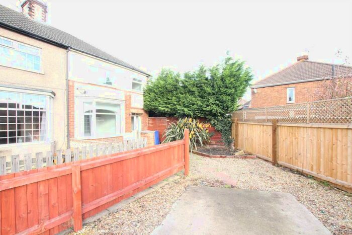 3 Bedroom End Of Terrace House To Rent In Chelmsford Place, Grimsby, DN34