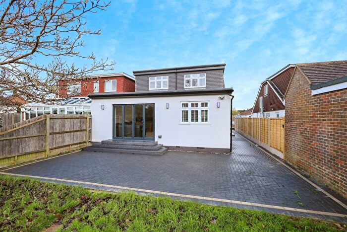 5 Bedroom Semi-Detached Bungalow For Sale In Brightling Road, Polegate, BN26