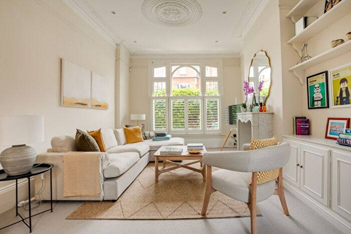3 Bedroom Property For Sale In Bovingdon Road, Sands End, SW6
