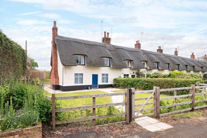 2 Bedroom Cottage To Rent In Park Road, Melchbourne, Bedford, MK44