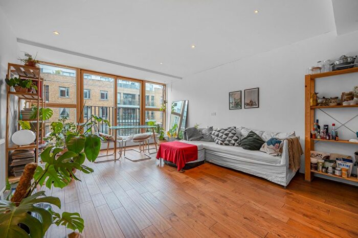 3 Bedroom Flat For Sale In Andersens Wharf, Copenhagen Place, E14