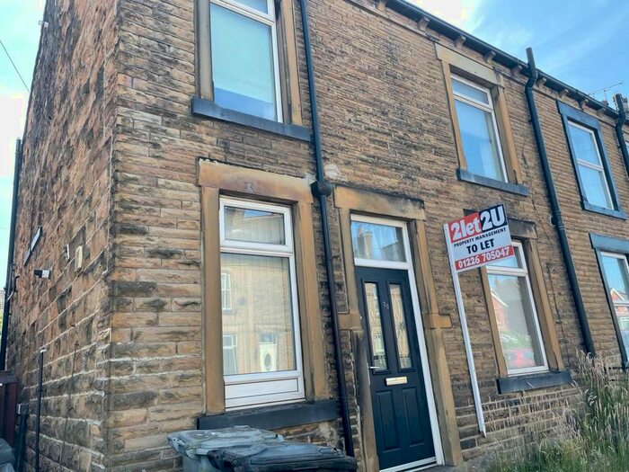 2 Bedroom End Of Terrace House To Rent In Asquith Avenue, Morley, Leeds, LS27