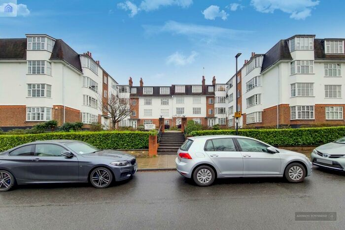 2 Bedroom Flat To Rent In Eversley Park Road, N21