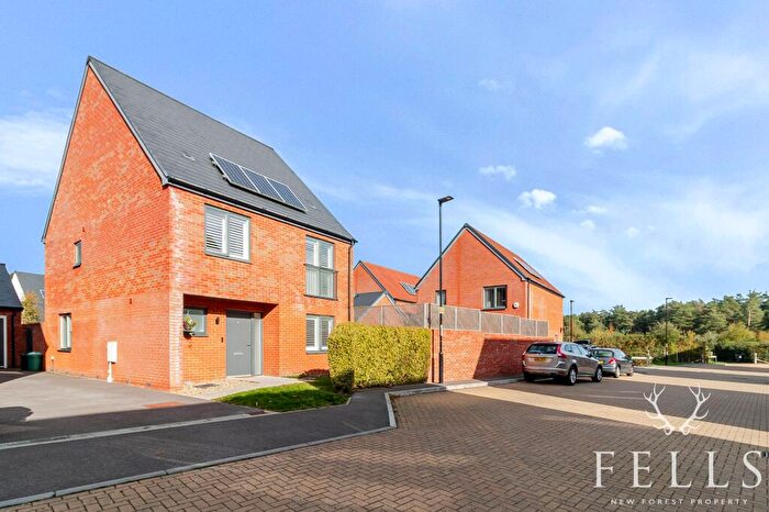 4 Bedroom Detached House For Sale In Juno Road, St. Leonards, BH24