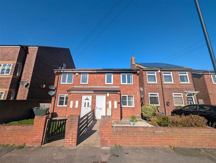 2 Bedroom Flat For Sale In Curell House, New York Road, North Shields, NE29