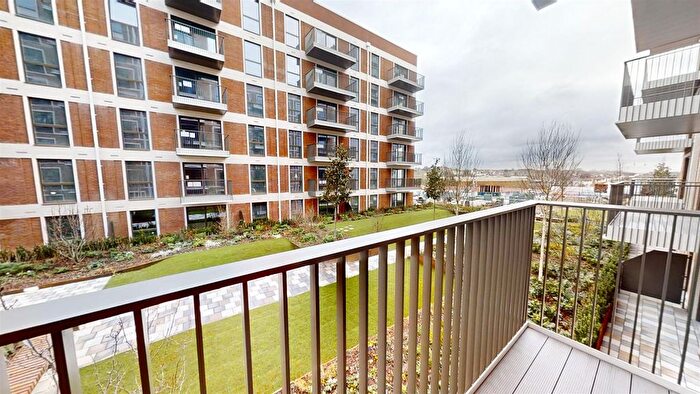 1 Bedroom Flat To Rent In Bower House, Silk Stream, London, NW9