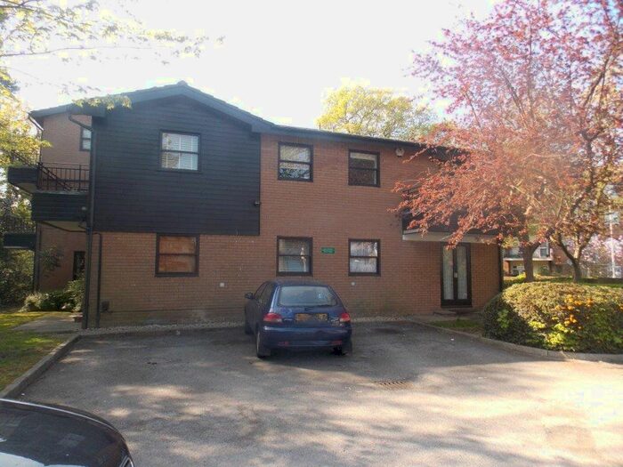 1 Bedroom Flat To Rent In High Road, Buckhurst Hill, IG9