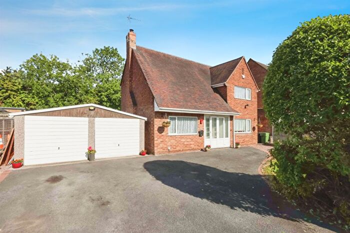 3 Bedroom Detached House For Sale In Callowbrook Lane, Rednal, Birmingham, B45