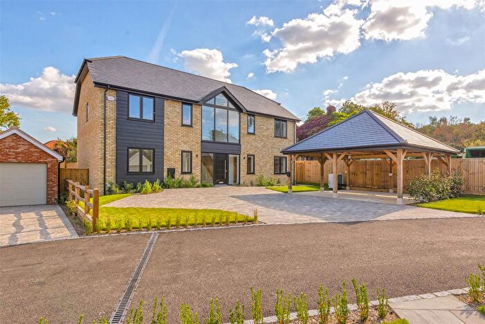 4 Bedroom Detached House For Sale In Barfield Gardens, Offham, West Malling, ME19