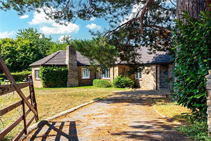 3 Bedroom Bungalow For Sale In Abingdon Road, Tubney, Abingdon, Oxfordshire, OX13