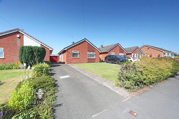2 Bedroom Detached House For Sale In Coombe Park Road, Stone, Staffordshire, ST15