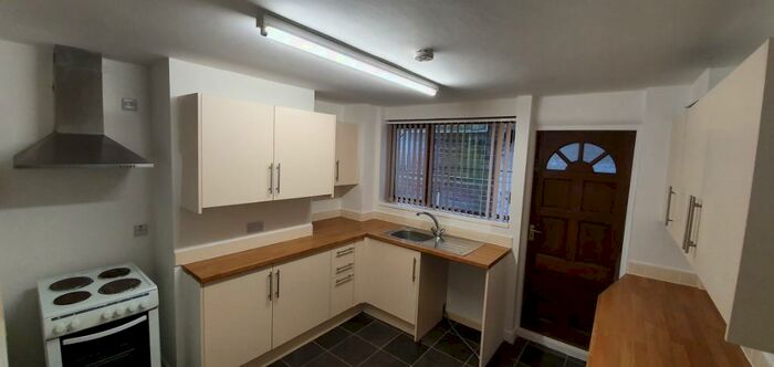 2 Bedroom Flat To Rent In Balmoral Close, Wyken, Coventry, CV2