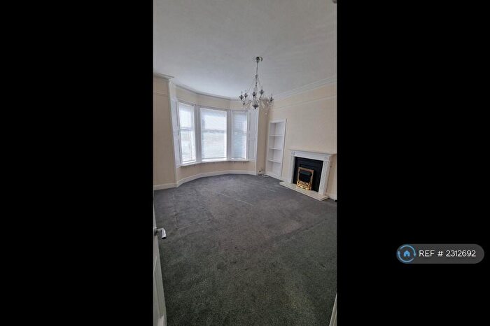 2 Bedroom Flat To Rent In Pretoria Road, Larbert, FK5