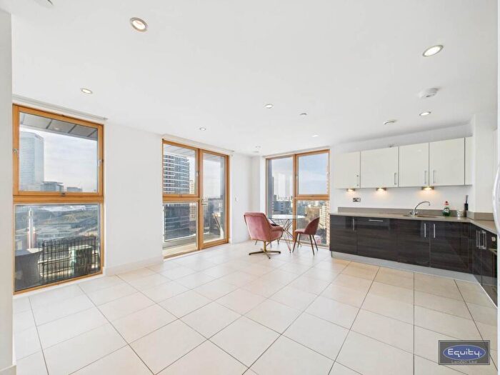 2 Bedroom Flat To Rent In Province Square, London, E14