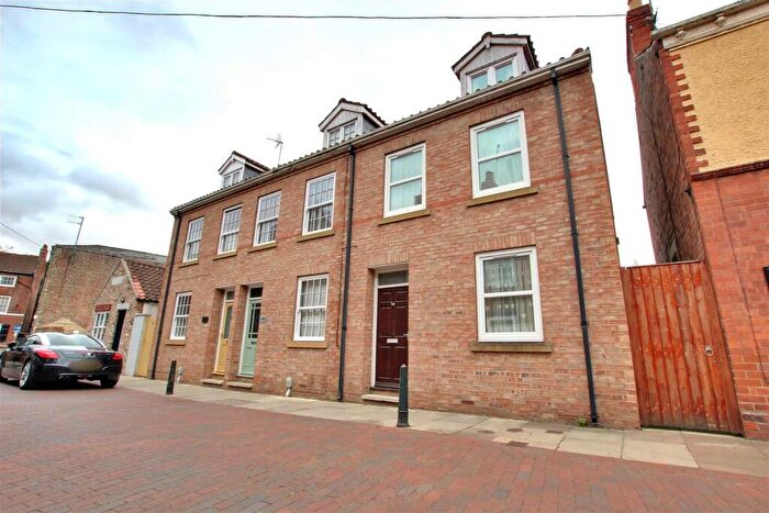 3 Bedroom Town House For Sale In Landress Lane, Beverley, HU17