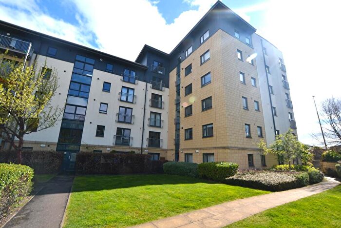 2 Bedroom Flat To Rent In Broughton Road, Bonnington, Edinburgh, EH7