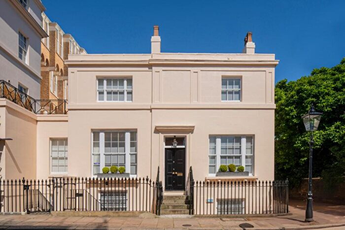 5 Bedroom Semi-Detached House To Rent In Brunswick Place, Regents Park, London, NW1