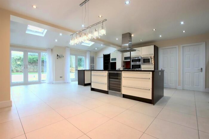 4 Bedroom Detached House To Rent In The Beeches, Calderstones, Liverpool, L18