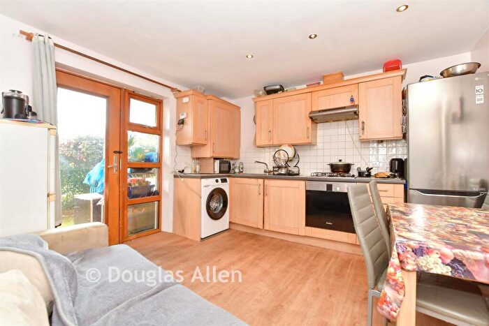 2 Bedroom Flat For Sale In Cooke Street, Barking, Essex, IG11