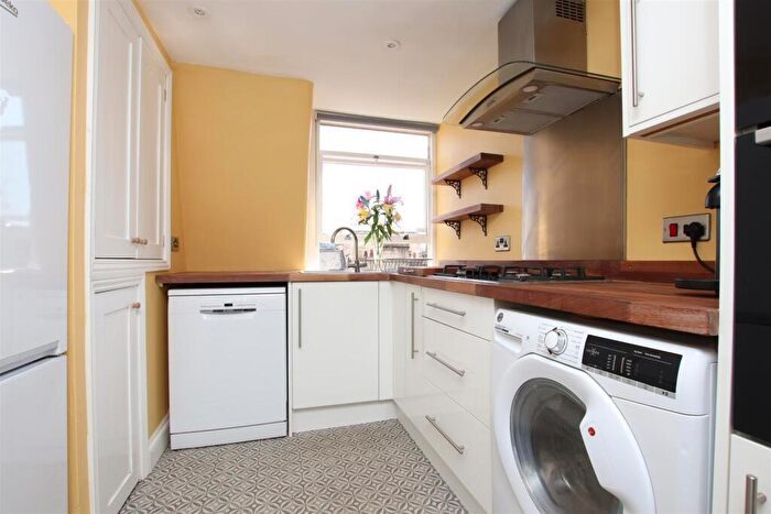 2 Bedroom House To Rent In Bennett Street, Bath, BA1
