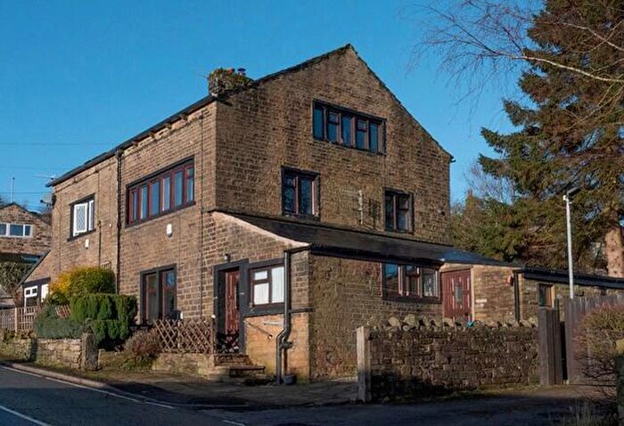 3 Bedroom Semi-Detached House For Sale In Wall Hill Road, OL3