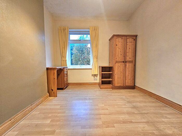 8 Bedroom Semi Detached House To Rent In Oak Road, West Bromwich, B70
