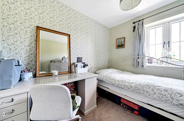 5 Bedroom Detached House For Sale In Maple Place, Four Marks, Alton, Hampshire, GU34