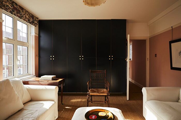 2 Bedroom Flat To Rent In Cranleigh Street, London, NW1